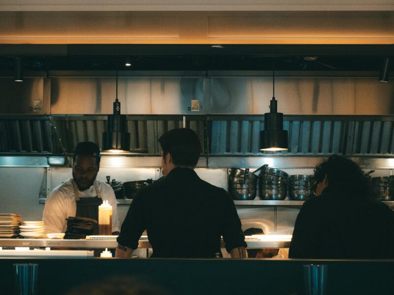 FULLY-EQUIPPED COMMERCIAL KITCHEN SETUP FOR SALE : Set up Restaurant in Bharitiya City