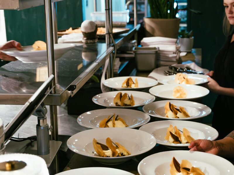 FULLY-EQUIPPED COMMERCIAL KITCHEN SETUP FOR SALE : Set up Restaurant in Bharitiya City