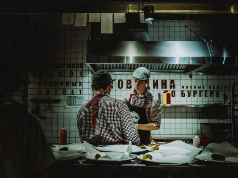 FULLY-EQUIPPED COMMERCIAL KITCHEN SETUP FOR SALE : Set up Restaurant in Bharitiya City