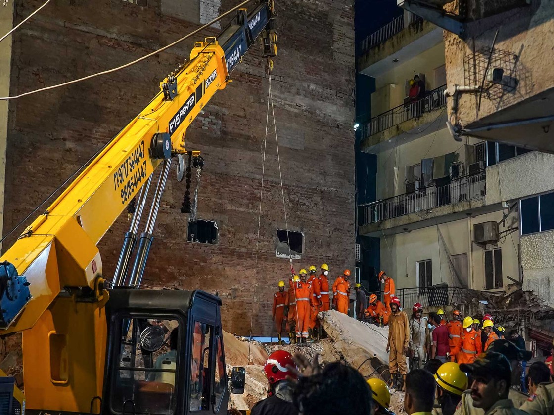 Satya Niketan Building Collapse: Delhi Death Toll Rises to Six as Rescue Operations Continue